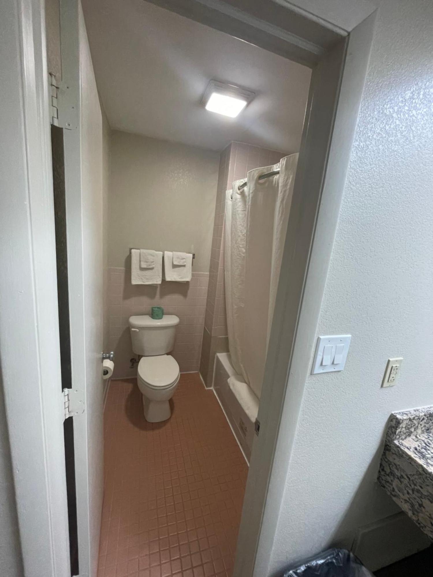 Royal Inn Motel Fredericksburg Dış mekan fotoğraf